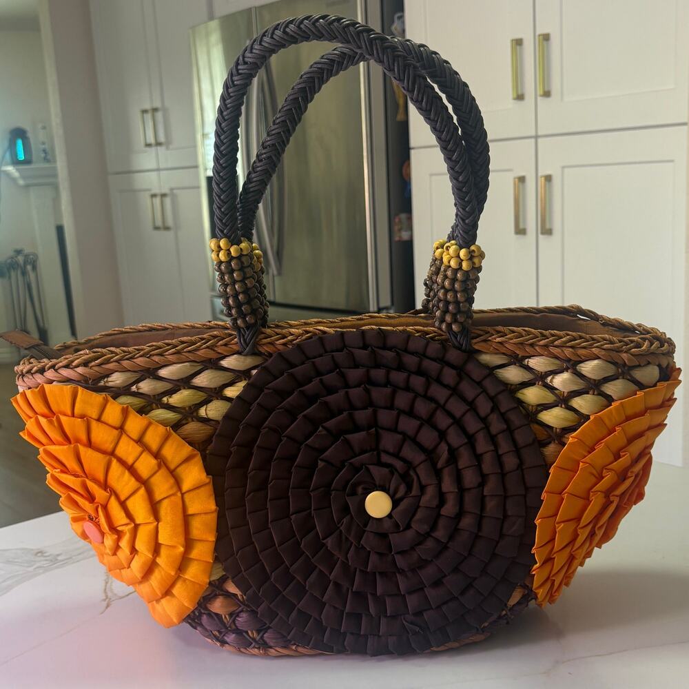 New Chico's Woven Straw Floral Applique Shoulder Tote Bag